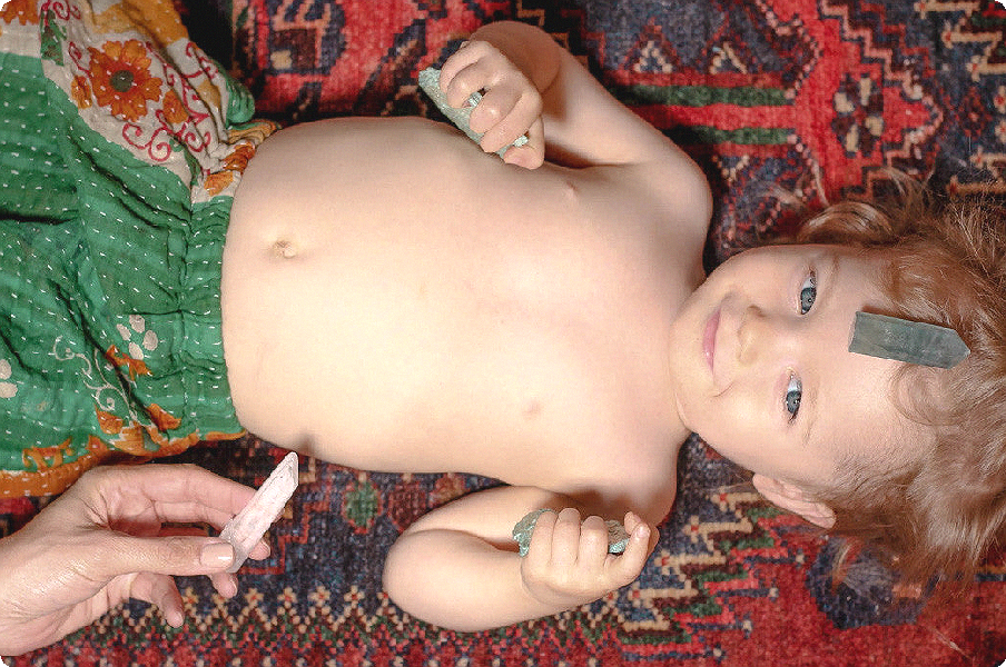 Méditation et pierres pour les enfants